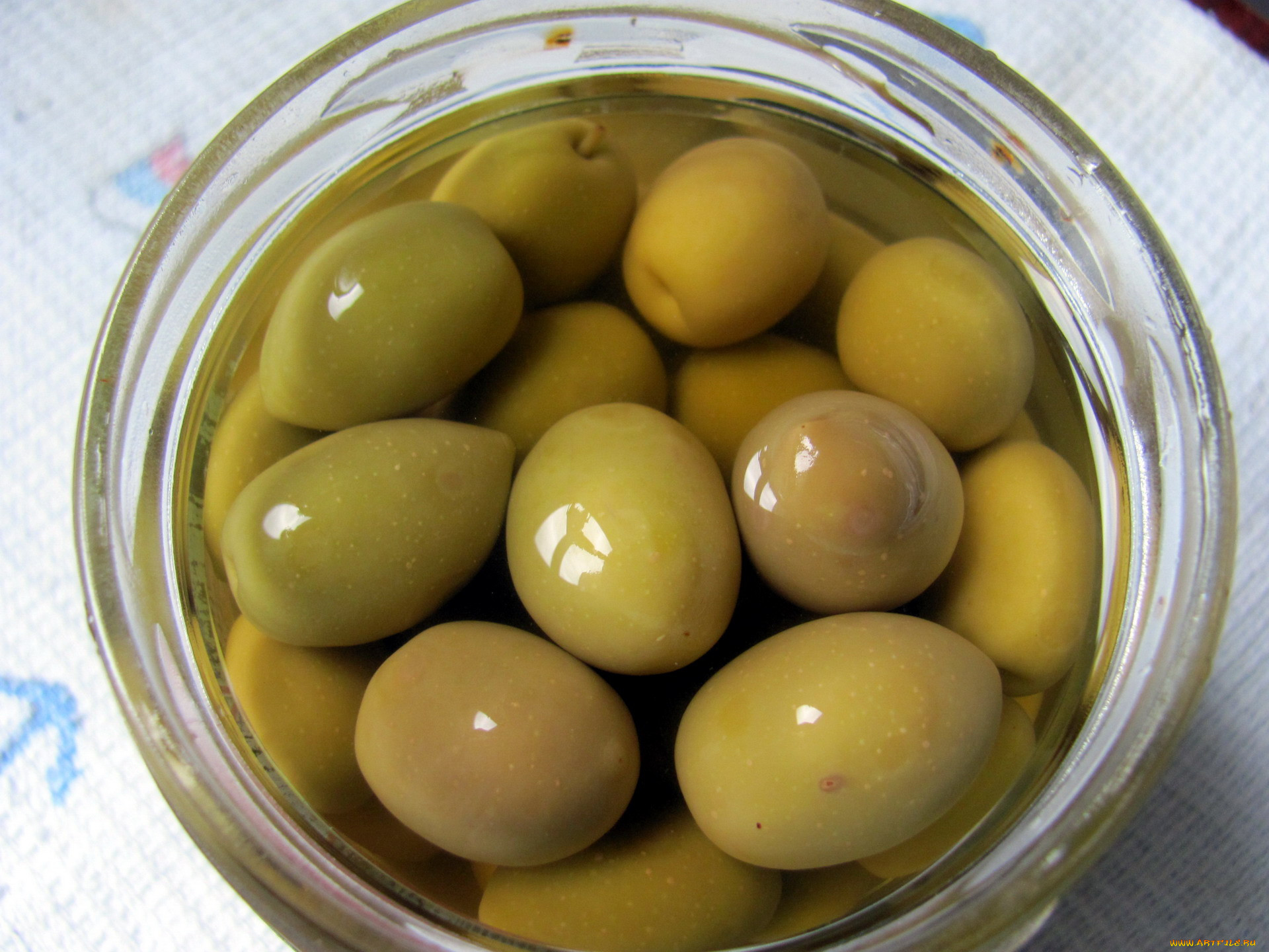 Маслины рассол. Оливки. Маринованные оливки. Маринованные маслины. Оливки сырые.